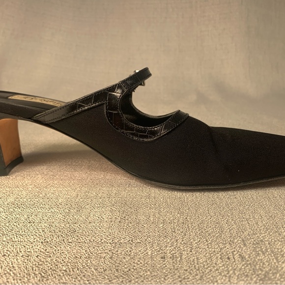 Vintage Brighton black Italian leather & silk heels w/ silver heart buckle - Picture 3 of 12